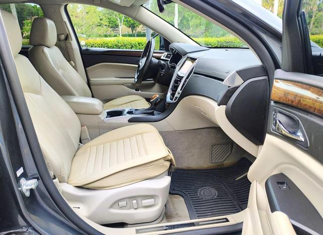 Photo of 2013 Gray Flannel Metallic Cadillac SRX