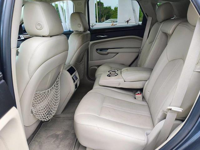 Photo of 2013 Gray Flannel Metallic Cadillac SRX