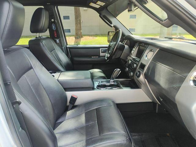 Photo of 2015 White Ford Expedition EL