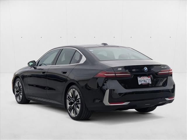 Photo of 2025 Black Sapphire Metallic BMW i5