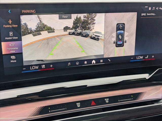 Photo of 2025 Black Sapphire Metallic BMW i5