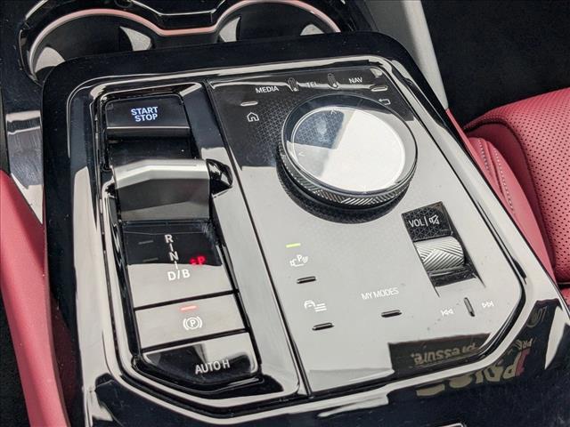 Photo of 2025 Black Sapphire Metallic BMW i5