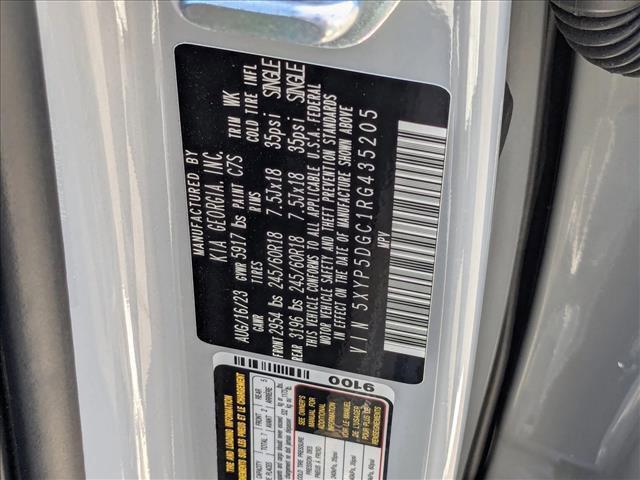 Photo of 2024 Wolf Gray Kia Telluride