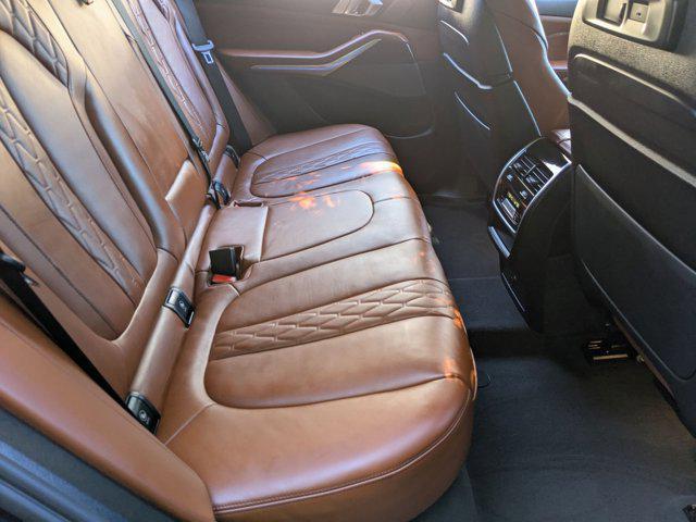 Photo of 2023 Phytonic Blue Metallic BMW X5 PHEV