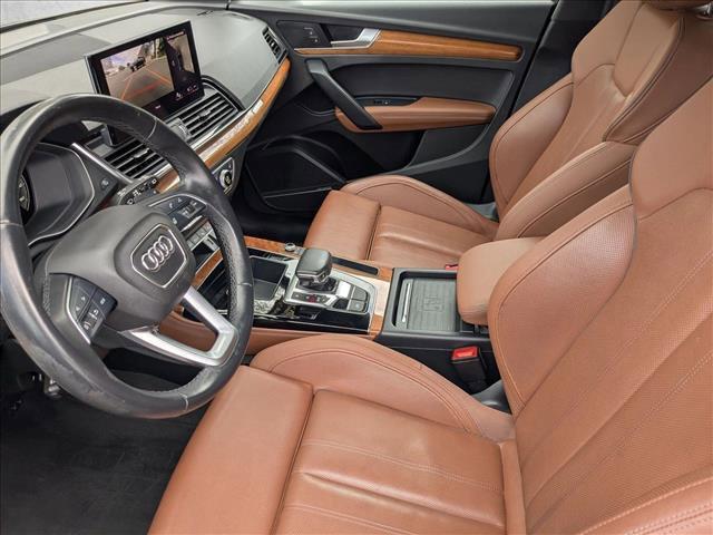 Photo of 2021 Manhattan Gray Metallic Audi Q5