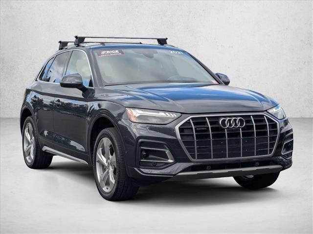 Photo of 2021 Manhattan Gray Metallic Audi Q5