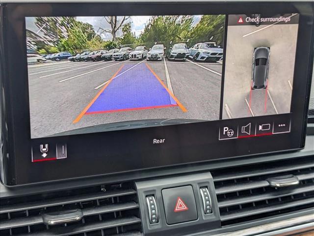 Photo of 2021 Manhattan Gray Metallic Audi Q5