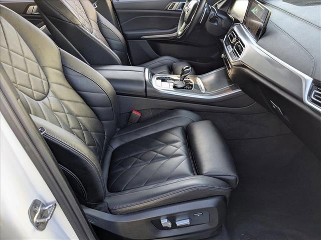 Photo of 2023 Alpine White BMW X5