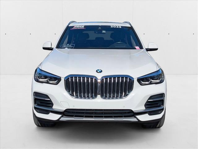Photo of 2023 Alpine White BMW X5