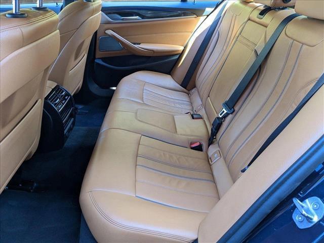 Photo of 2019 Imperial Blue Metallic BMW 530e