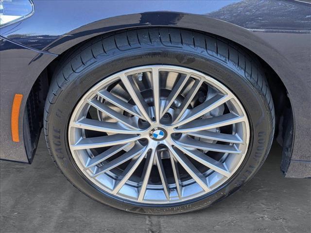 Photo of 2019 Imperial Blue Metallic BMW 530e