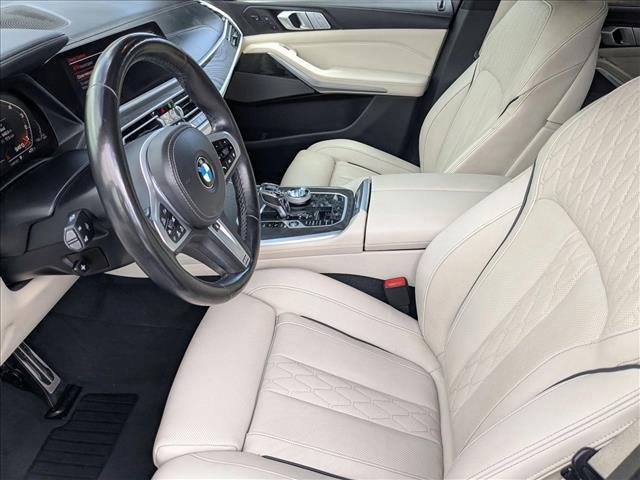 Photo of 2021 Carbon Black Metallic BMW X7