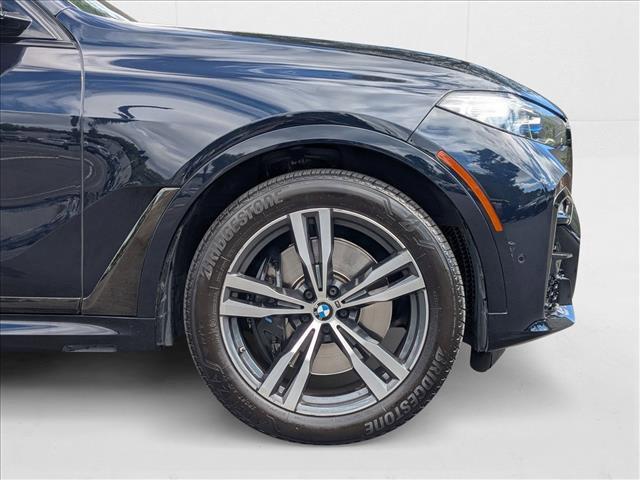 Photo of 2021 Carbon Black Metallic BMW X7