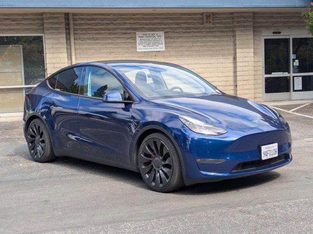 Photo of 2022 Deep Blue Metallic Tesla Model Y
