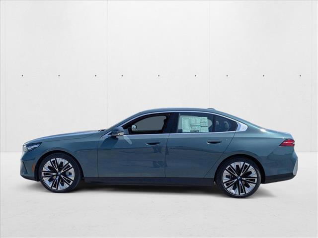 Photo of 2026 Cape York Green Metallic BMW i5