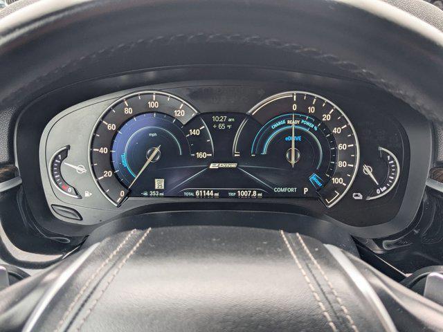Photo of 2019 Dark Graphite Metallic BMW 530e