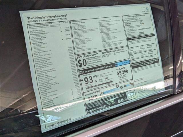 Photo of 2025 Black Sapphire Metallic BMW i5