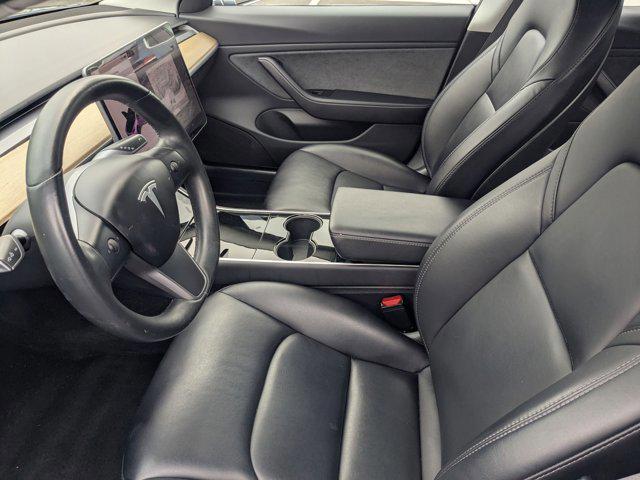 Photo of 2018 Deep Blue Metallic Tesla Model 3