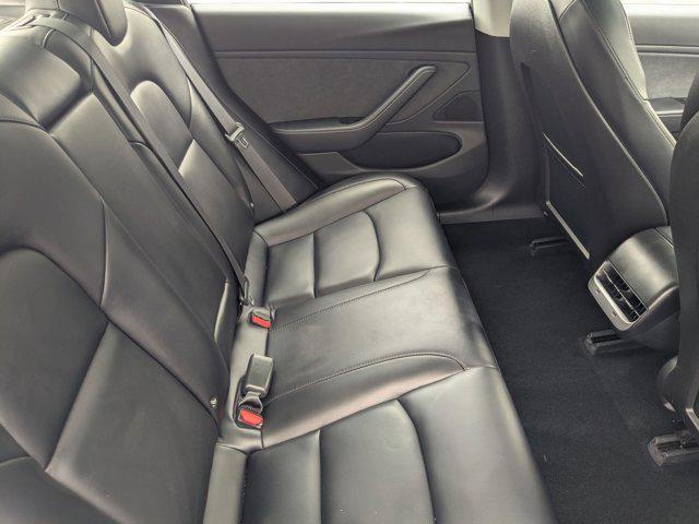 Photo of 2018 Deep Blue Metallic Tesla Model 3
