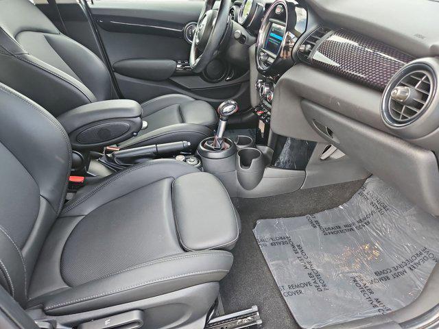 Photo of 2019 Moonwalk Grey Metallic MINI Hardtop