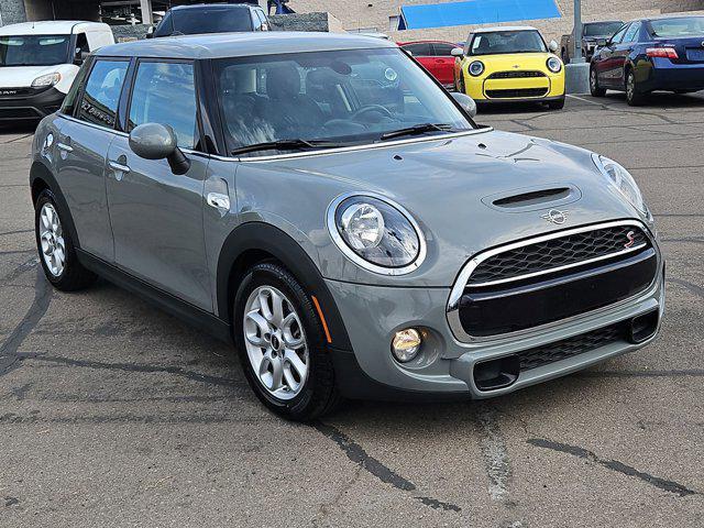 Photo of 2019 Moonwalk Grey Metallic MINI Hardtop