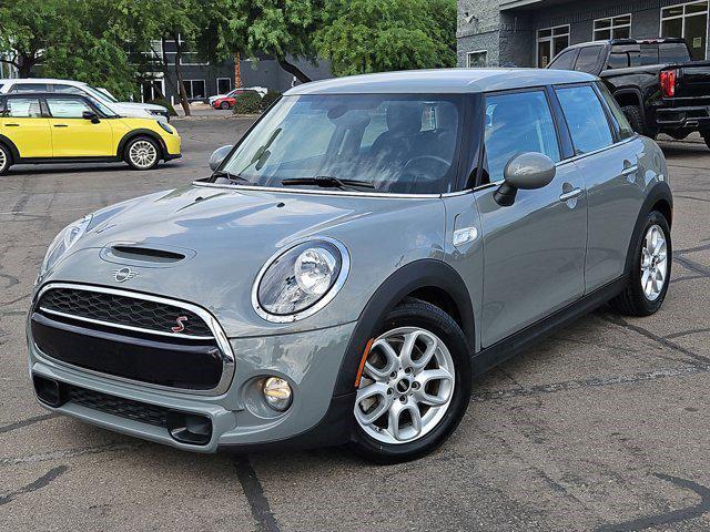 Photo of 2019 Moonwalk Grey Metallic MINI Hardtop