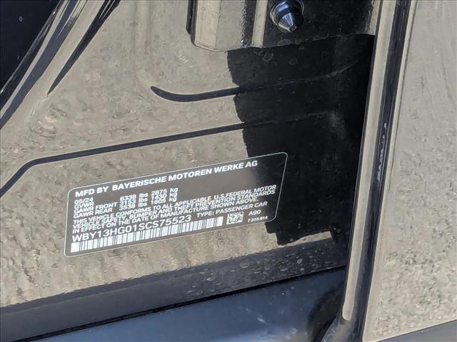 Photo of 2025 Dark Graphite Metallic BMW i5