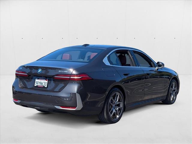 Photo of 2025 Dark Graphite Metallic BMW i5