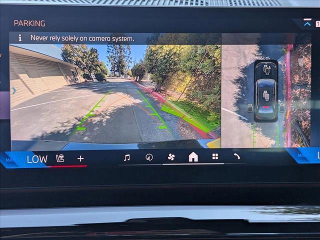 Photo of 2025 Dark Graphite Metallic BMW i5