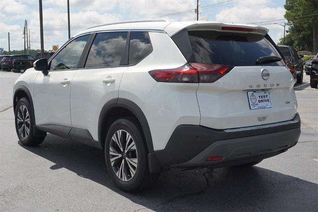 Photo of 2023 White Nissan Rogue