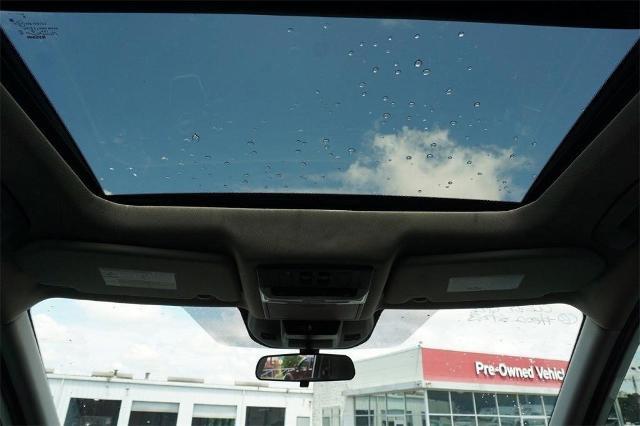 Photo of 2023 White Nissan Rogue