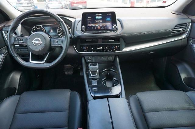 Photo of 2023 White Nissan Rogue