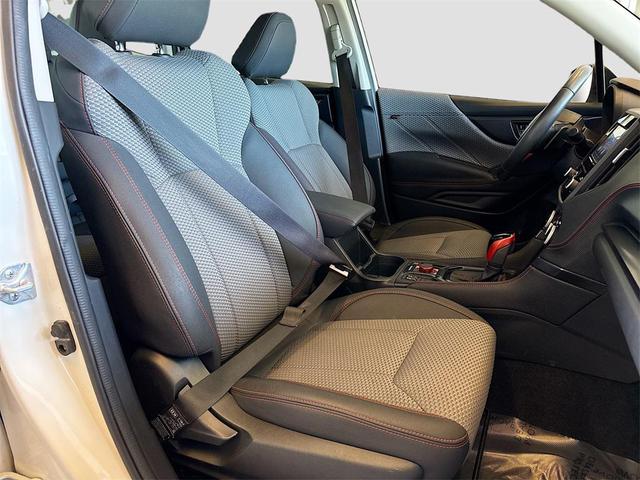 Photo of 2023 Crystal White Pearl Subaru Forester