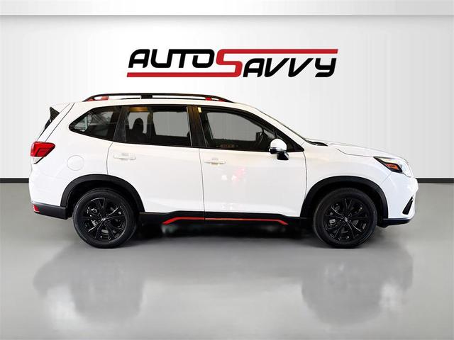 Photo of 2023 Crystal White Pearl Subaru Forester