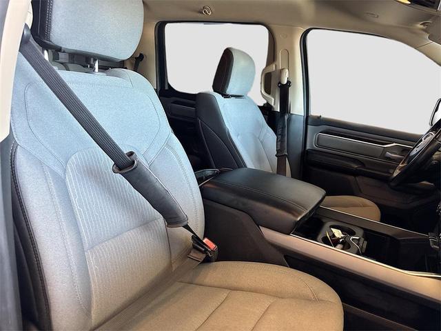 Photo of 2019 Granite Crystal Metallic Clearcoat RAM 1500