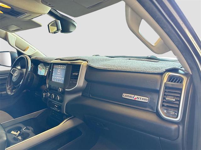 Photo of 2019 Granite Crystal Metallic Clearcoat RAM 1500