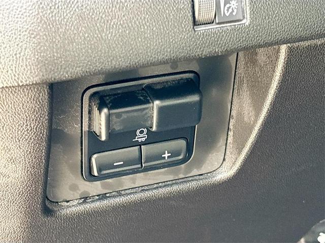 Photo of 2023 Radiant Red Tintcoat Chevrolet Colorado