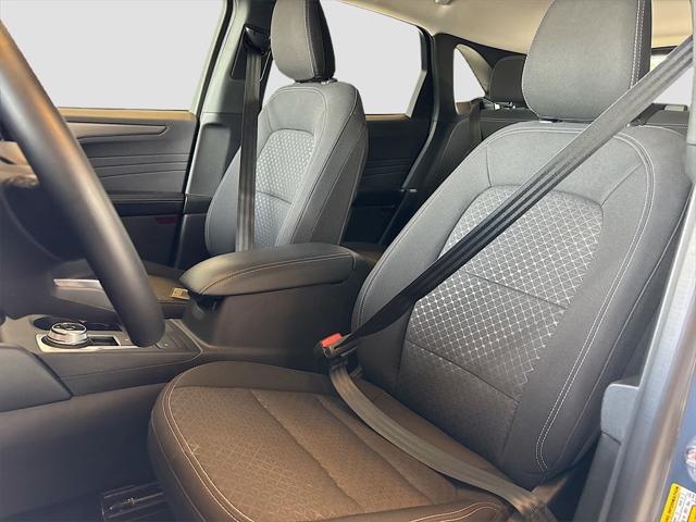 Photo of 2024 Vapor Blue Metallic Ford Escape