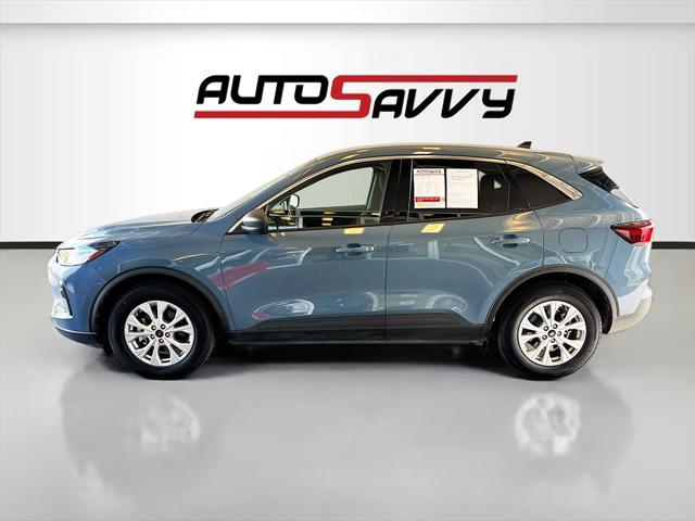 Photo of 2024 Vapor Blue Metallic Ford Escape