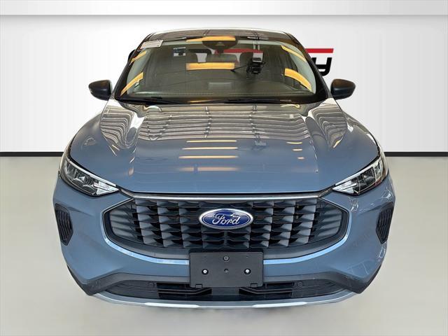 Photo of 2024 Vapor Blue Metallic Ford Escape