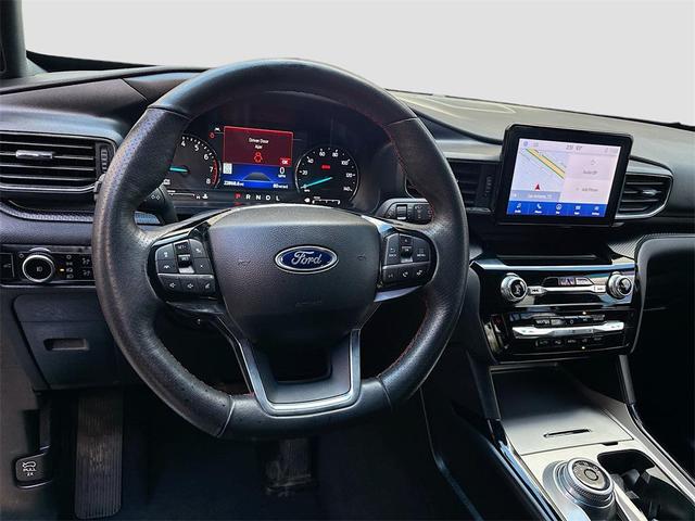 Photo of 2023 Iconic Silver Metallic Ford Explorer