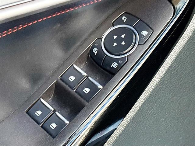Photo of 2023 Iconic Silver Metallic Ford Explorer