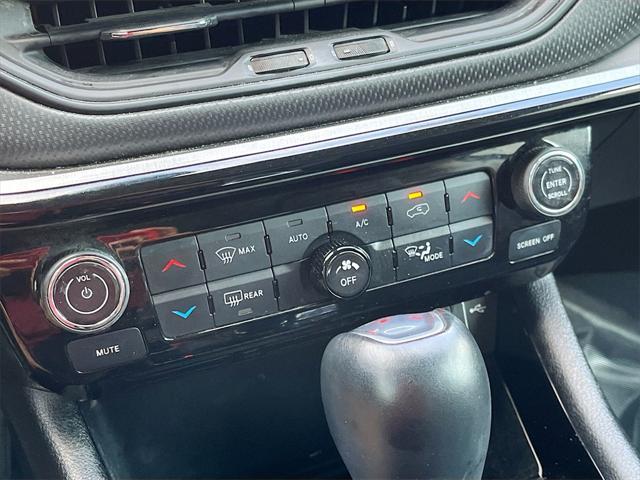 Photo of 2022 Granite Crystal Metallic Clearcoat Jeep Compass