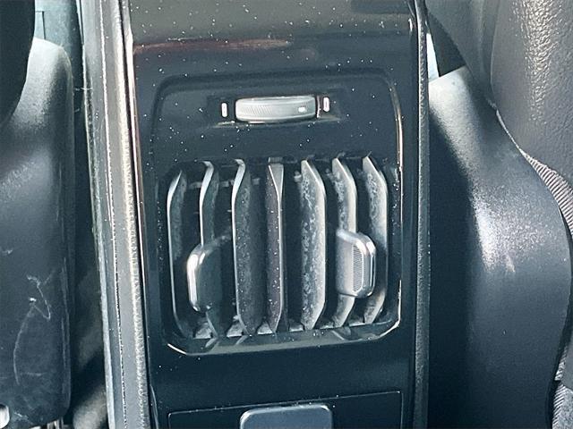 Photo of 2022 Granite Crystal Metallic Clearcoat Jeep Compass