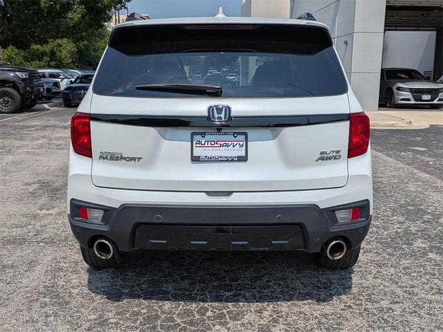 Photo of 2022 Platinum White Pearl Honda Passport