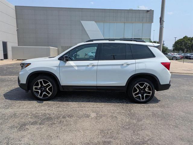 Photo of 2022 Platinum White Pearl Honda Passport