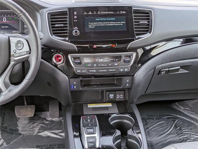 Photo of 2022 Platinum White Pearl Honda Passport