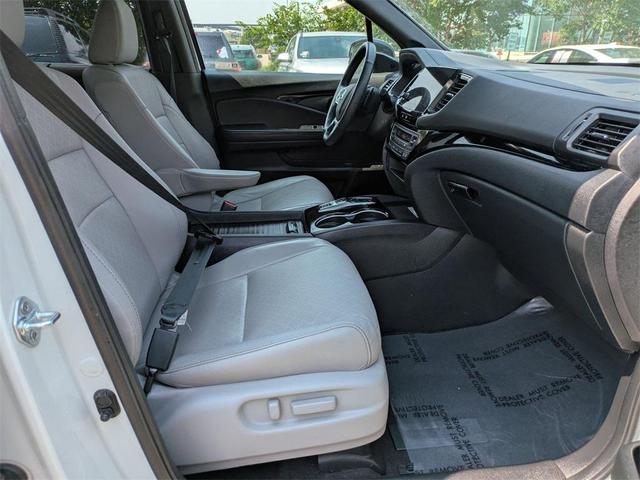 Photo of 2022 Platinum White Pearl Honda Passport