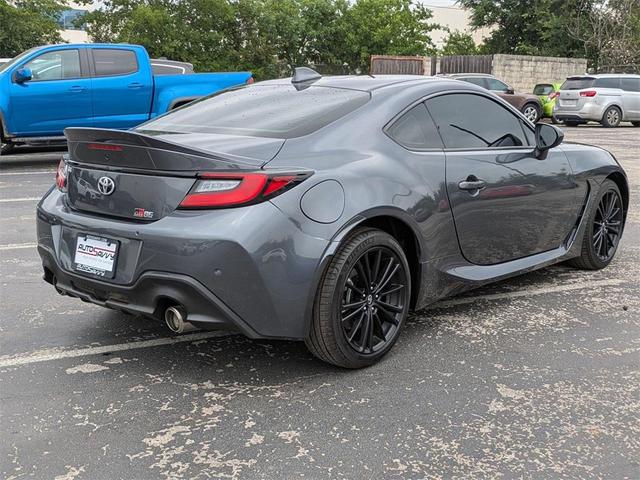 Photo of 2023 Pavement Toyota GR86