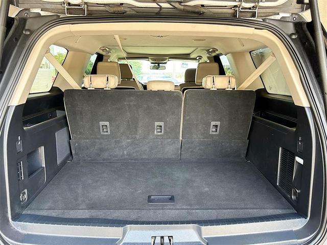 Photo of 2022 Iconic Silver Metallic Ford Expedition Max